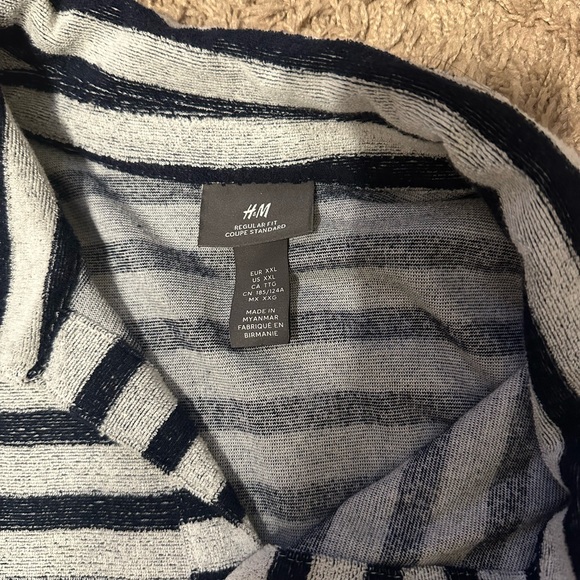 H&M Button Up - Picture 4 of 4